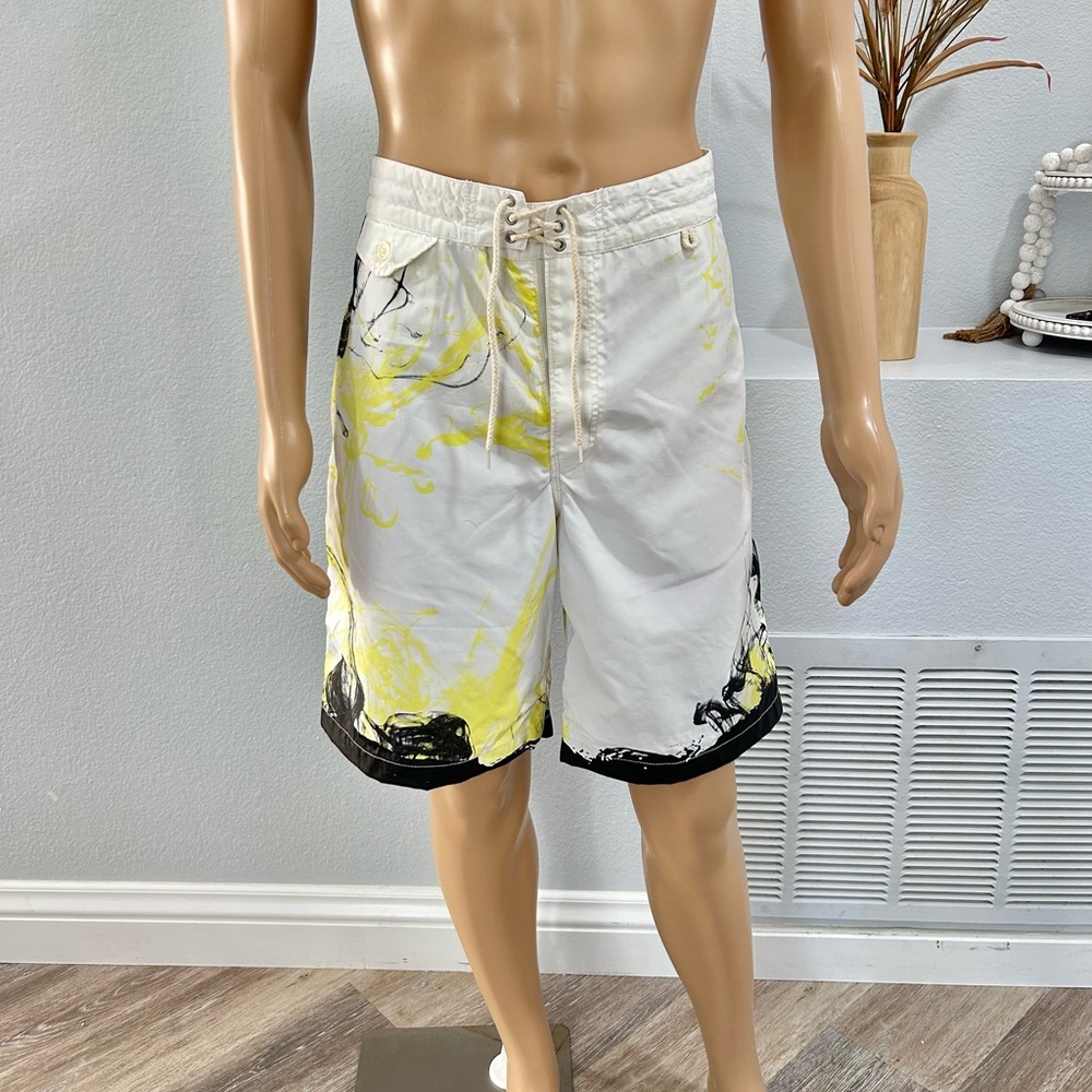 J. Linderberg Men’s White Shorts Size XL Multicolor Design